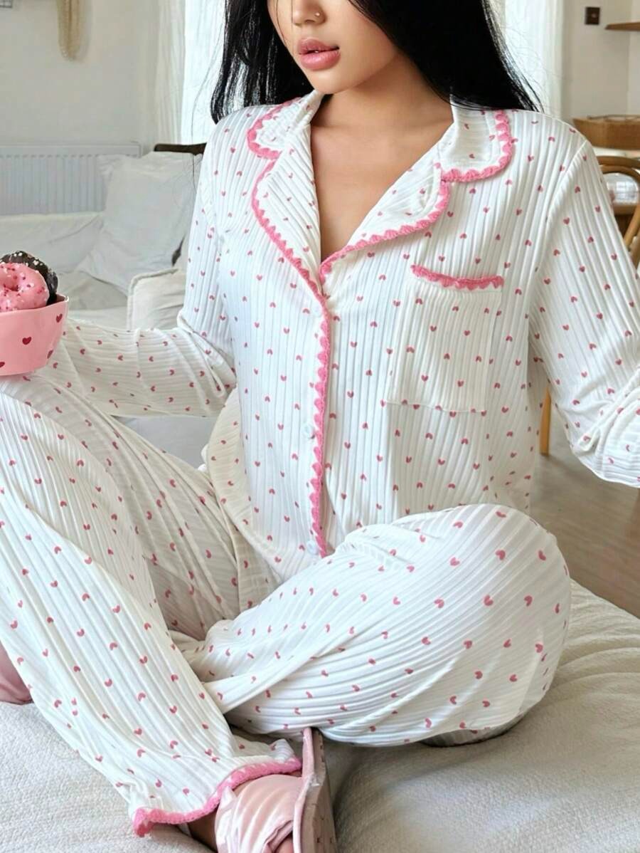 SHEIN SweetSlumber  طقم بيجامة من قطعتين كطبوعة بطبعة قلوب