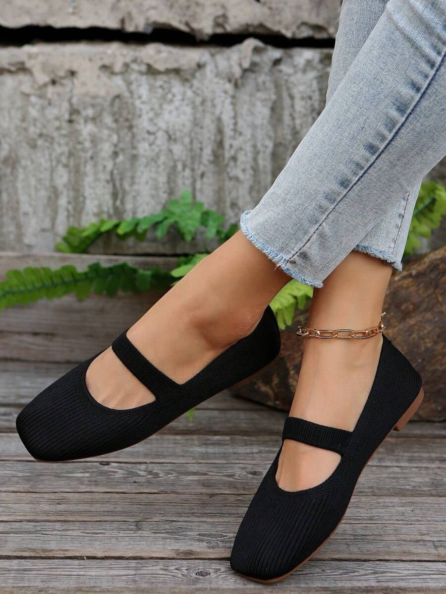 SHEIN صندل نسائي مسطح باللون الأسود