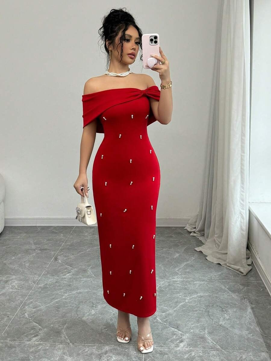 SHEIN Rafferiza فستان طويل بلون أحمر مزين بالفصوص