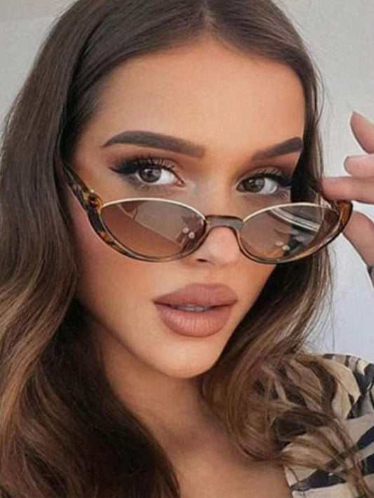 SHEIN نظارات عين القطة بإطار مزخرف