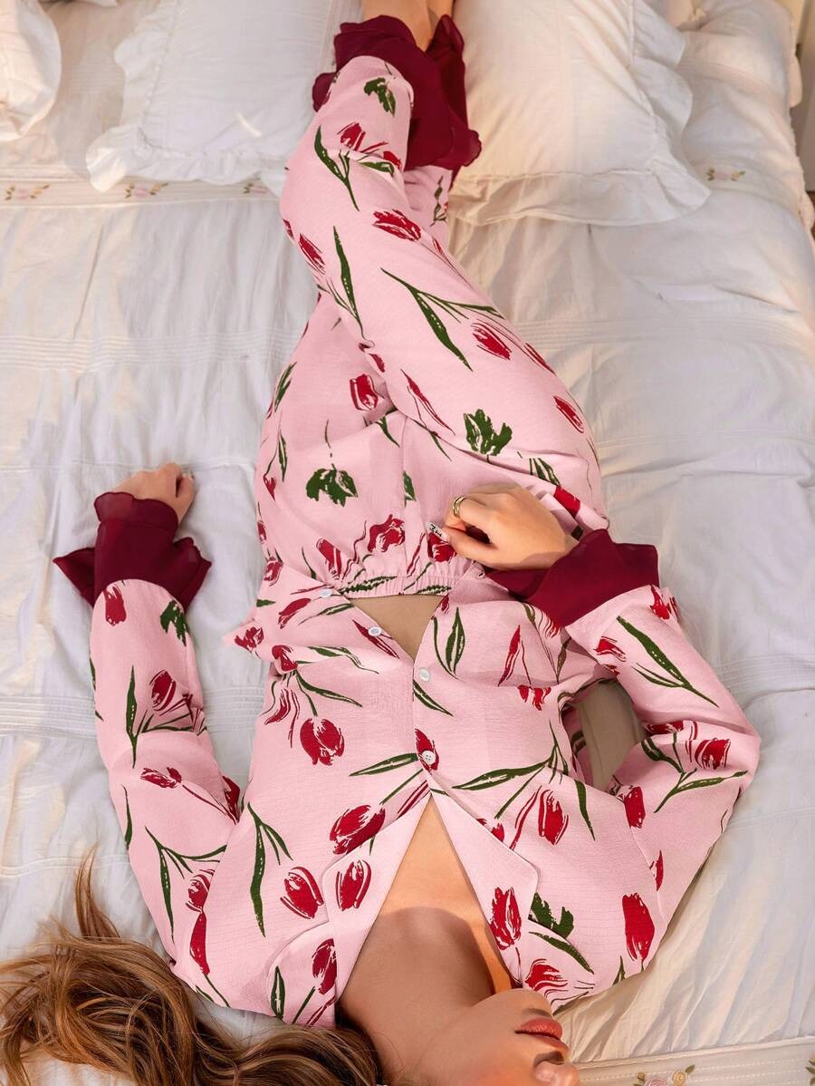 SHEIN CottageSlumber  طقم بيجامة بطبعة زهور وكشكشة دانتيل