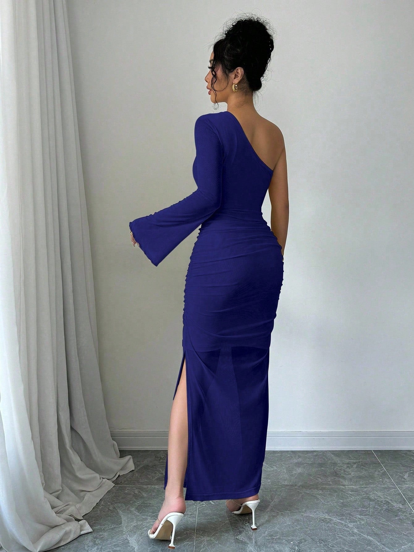 SHEIN Rafferiza فستان ماكسي بأكمام طويلة وياقة غير متماثلة