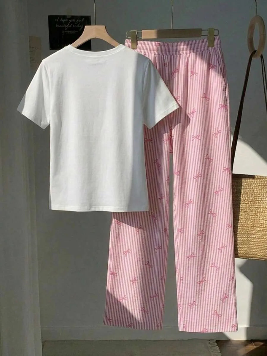 SHEIN طقم نسائي كاجوال أنيق من قطعتين (تيشيرت أبيض مطرز بفيونكة + بنطلون مخطط باللون الوردي)