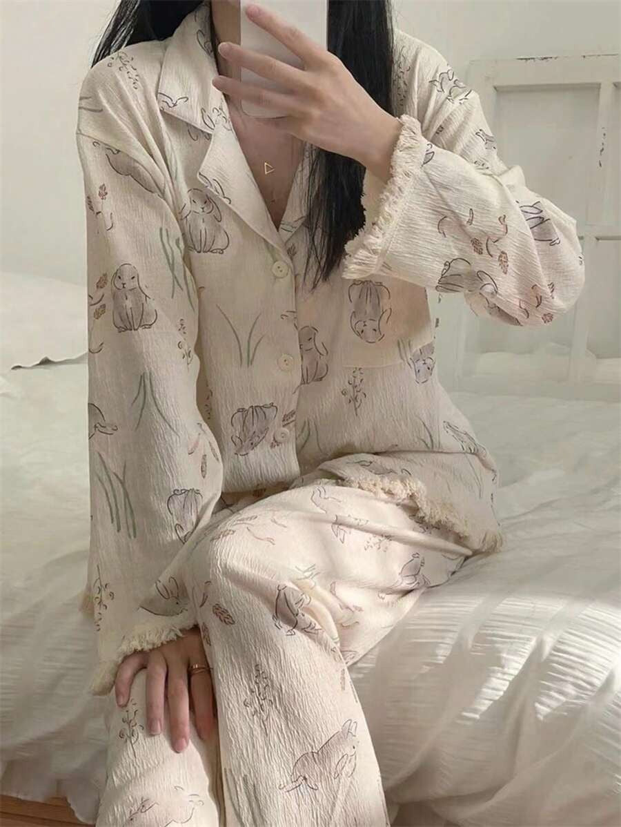 SHEIN طقم بيجامة مشمشي بطباعة أرنب وشراريب