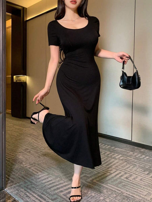 SHEIN فستان ميدي أسود بظهر مفتوح