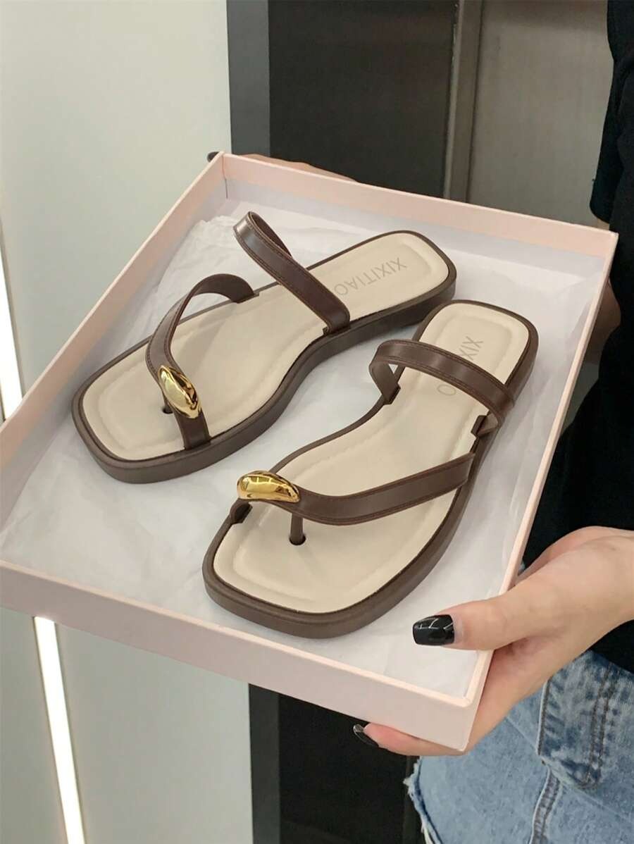 SHEIN XIXITIAO نعال صيفية بلون بني