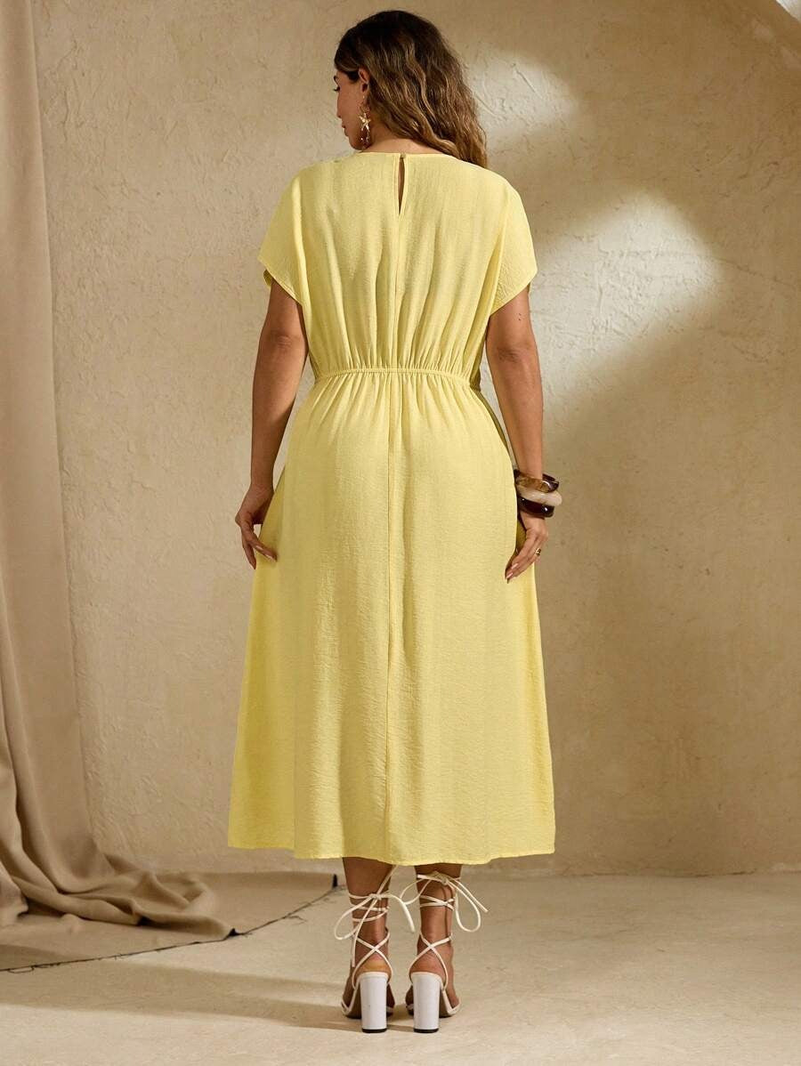 SHEIN فستان طويل بلون أصفر ناعم بربطة خصر وأكمام خفاش
