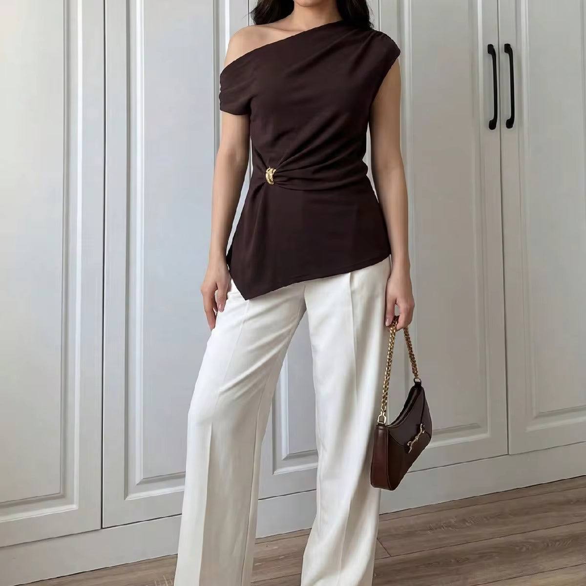 SHEIN Elenzga بلوزة نسائية أنيقة بتصميم غير متماثل