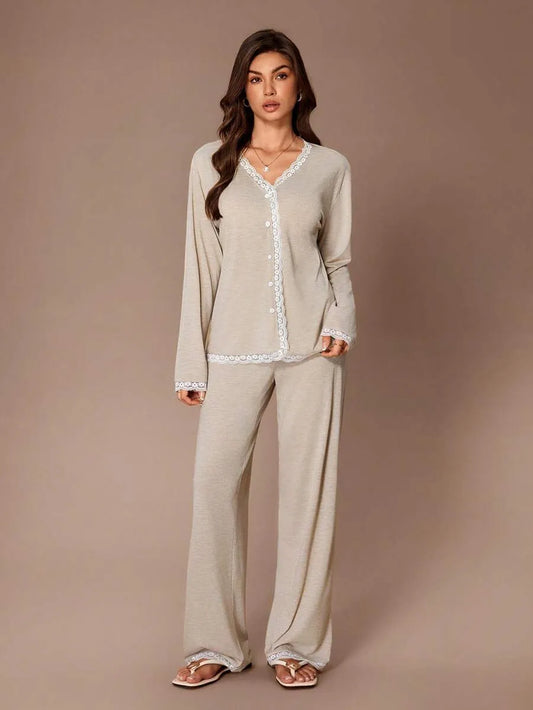 SHEIN Lazeform طقم بيجامة قطعتين كارديجان مزين بالدانتيل وبنطلون بلون كاكي