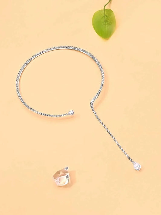 SHEIN outingfit قلادة فضية بياقة مفتوحة شكل Y قطعة واحدة