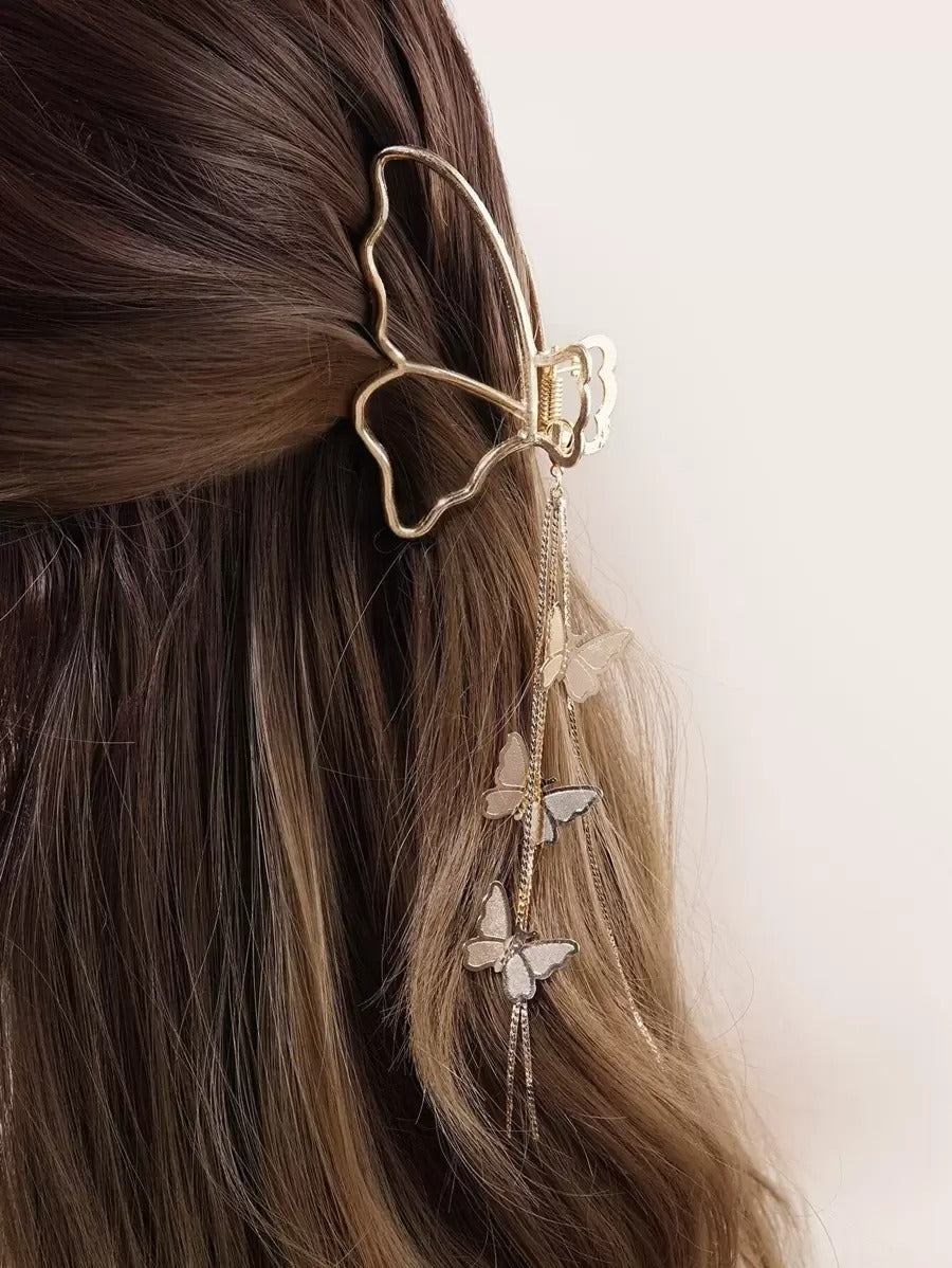 SHEIN مشبك شعر فراشة كبيرة بسلسلة وشرابة