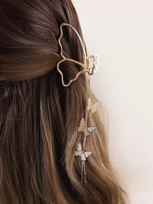 SHEIN مشبك شعر فراشة كبيرة بسلسلة وشرابة