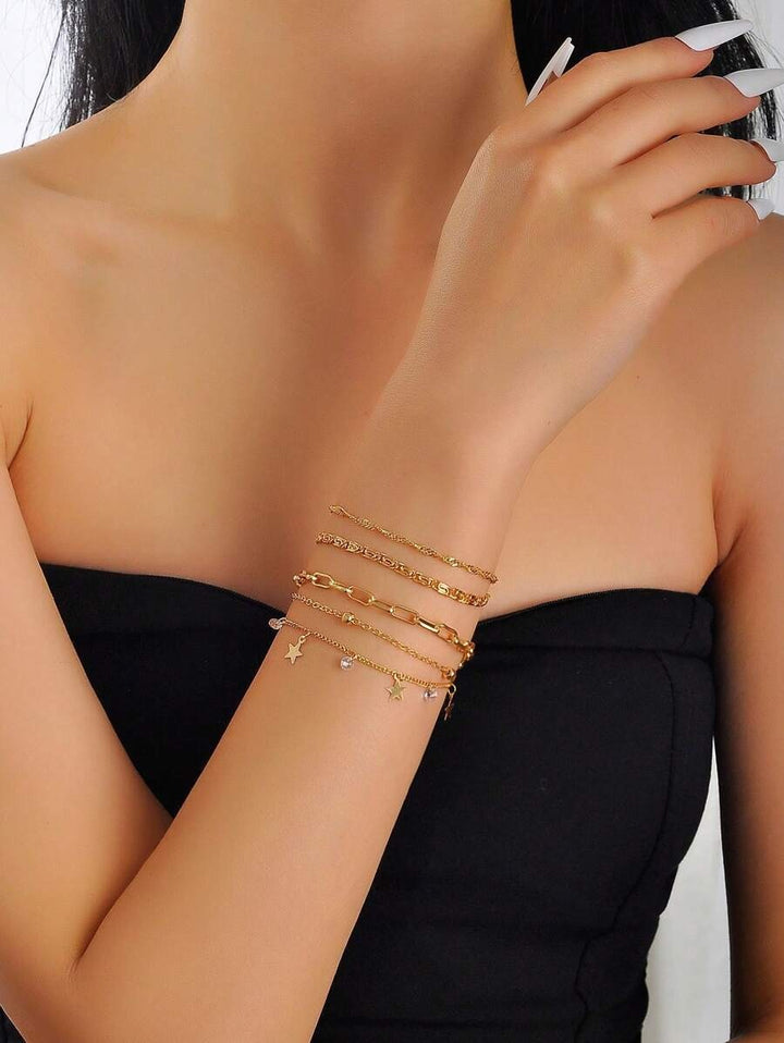 SHEIN طقم 4 أساور ذهبية مزينة بزركونيا ونجمة