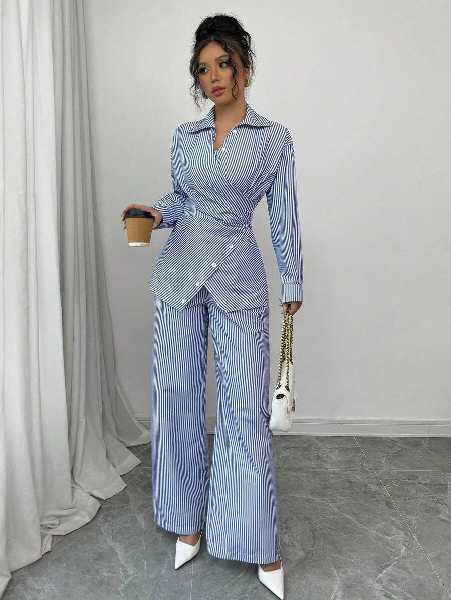 SHEIN Modelyn طقم بلون أزرق قطعتين بلوزة طويلة الأكمام  وبنطلون