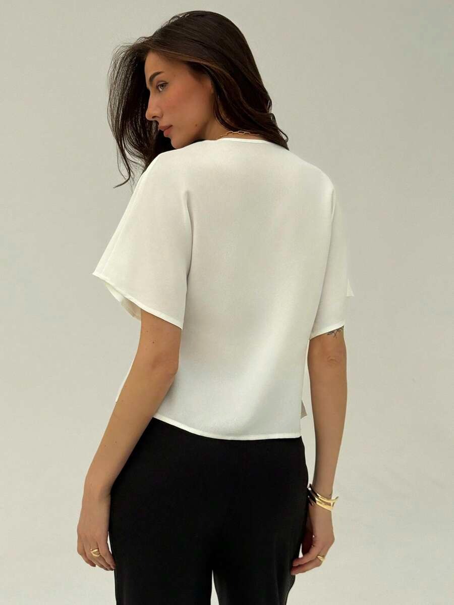 SHEIN  Aloruh قميص أبيض مفتوح بستايل أنيق