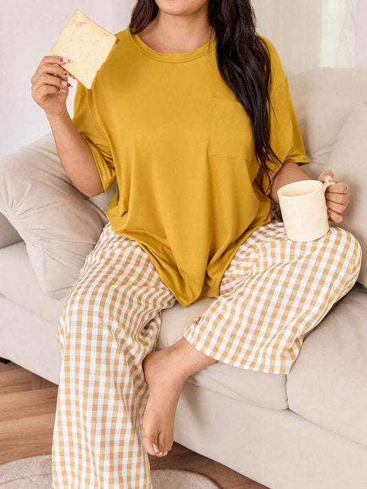 SHEIN طقم نوم كاجوال بلون أصفر خردلي وبنطلون مربعات