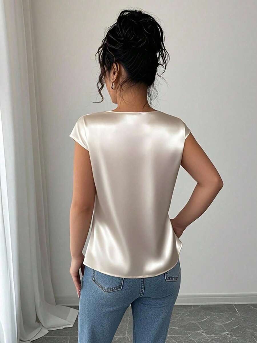 SHEIN قميص مشمشي بطبعة فراشة ولمسة فرنسية ناعمة