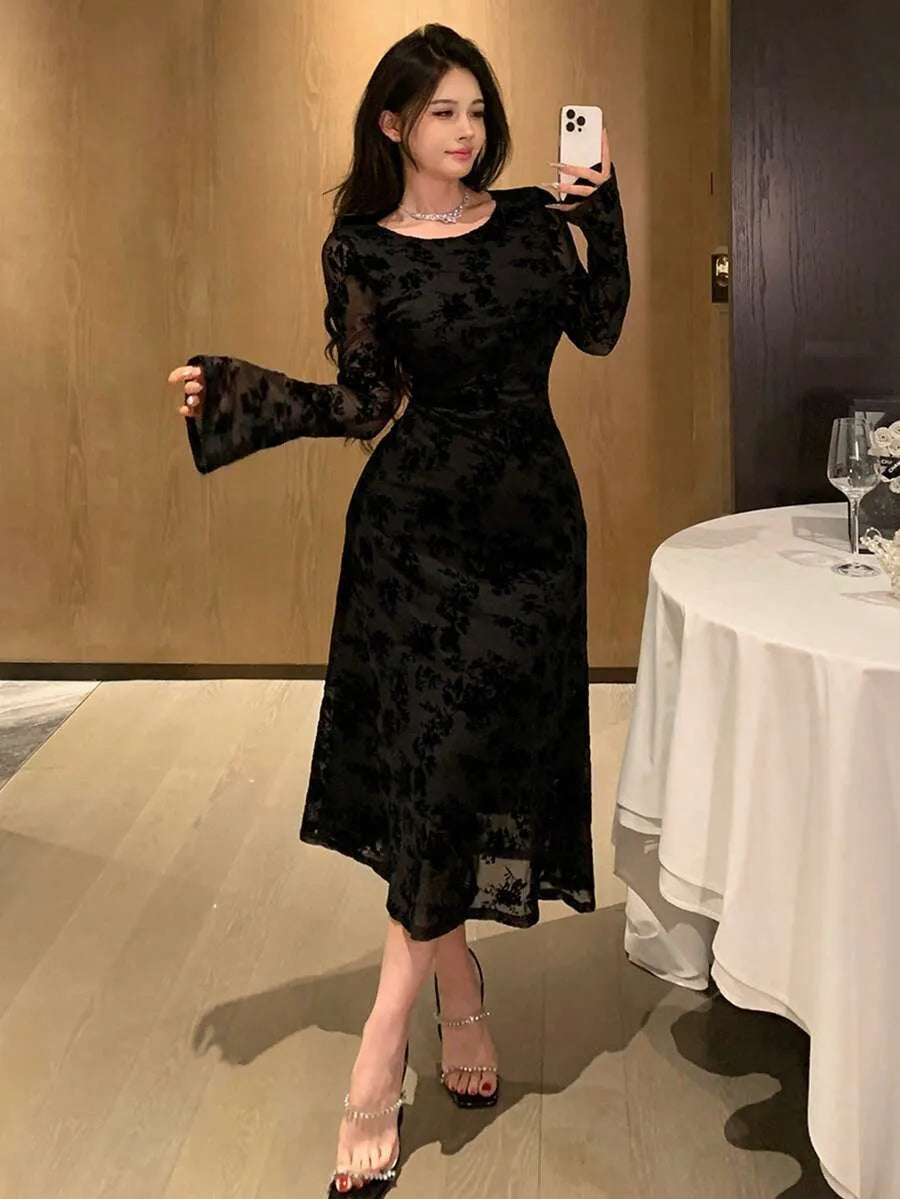 SHEIN DAZY فستان ميدي نسائي بياقة دائرية وأكمام طويلة بنسيج بارز