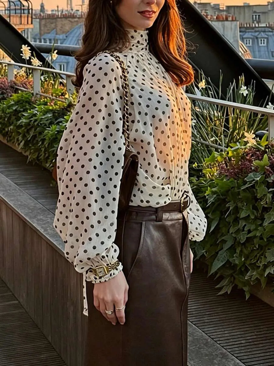 SHEIN بلوزة نسائية أنيقة باللون البيج بنقاط بولكا وشريط عنق