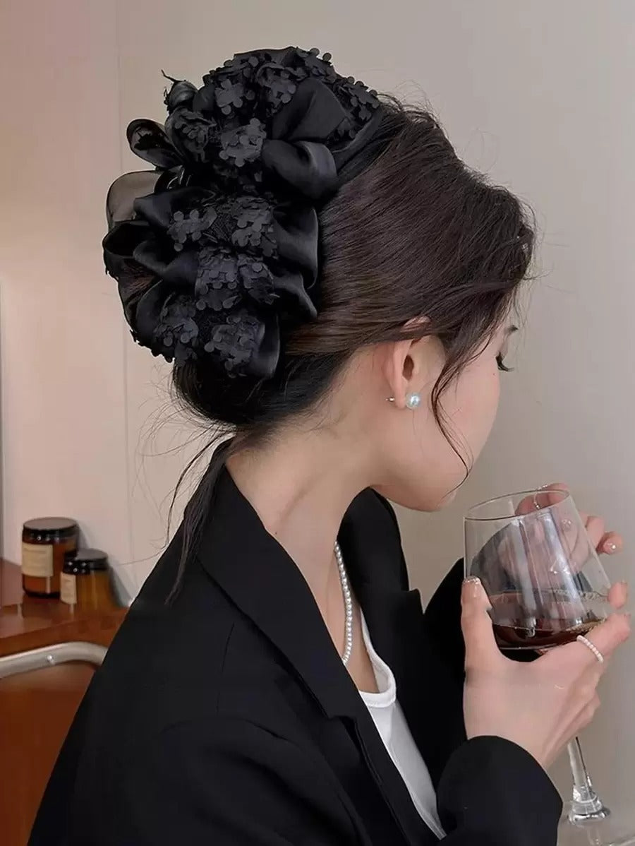 SHEIN مشبك شعر كبير متعدد الطبقات بتصميم زهري فاخر