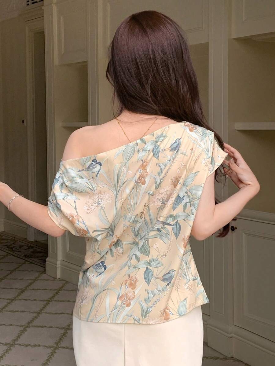 SHEIN Joudiya قميص بطبعة زهور مبهجة