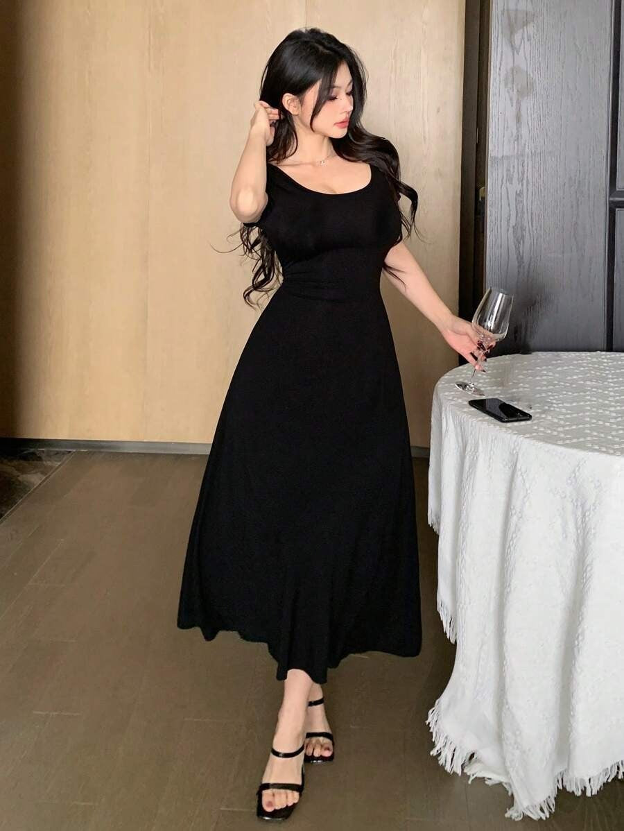 SHEIN فستان ميدي أسود بظهر مفتوح