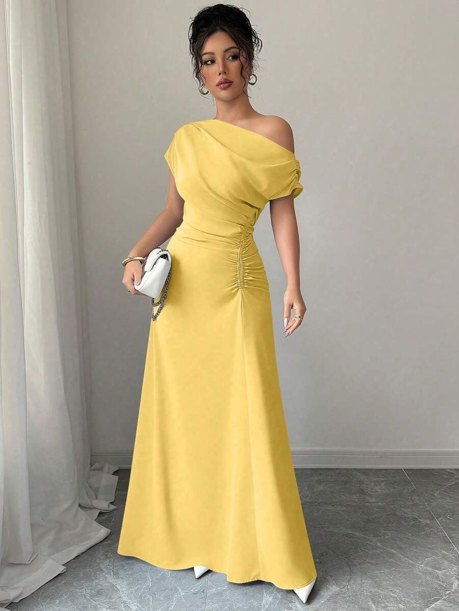 SHEIN Elenzga  فستان أنيق وطويل جدًا بلون أصفر فاتح ناعم