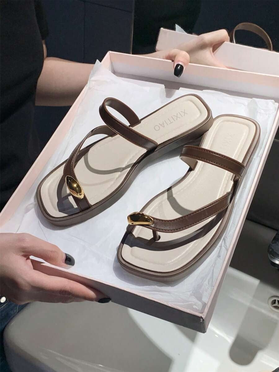 SHEIN XIXITIAO نعال صيفية بلون بني