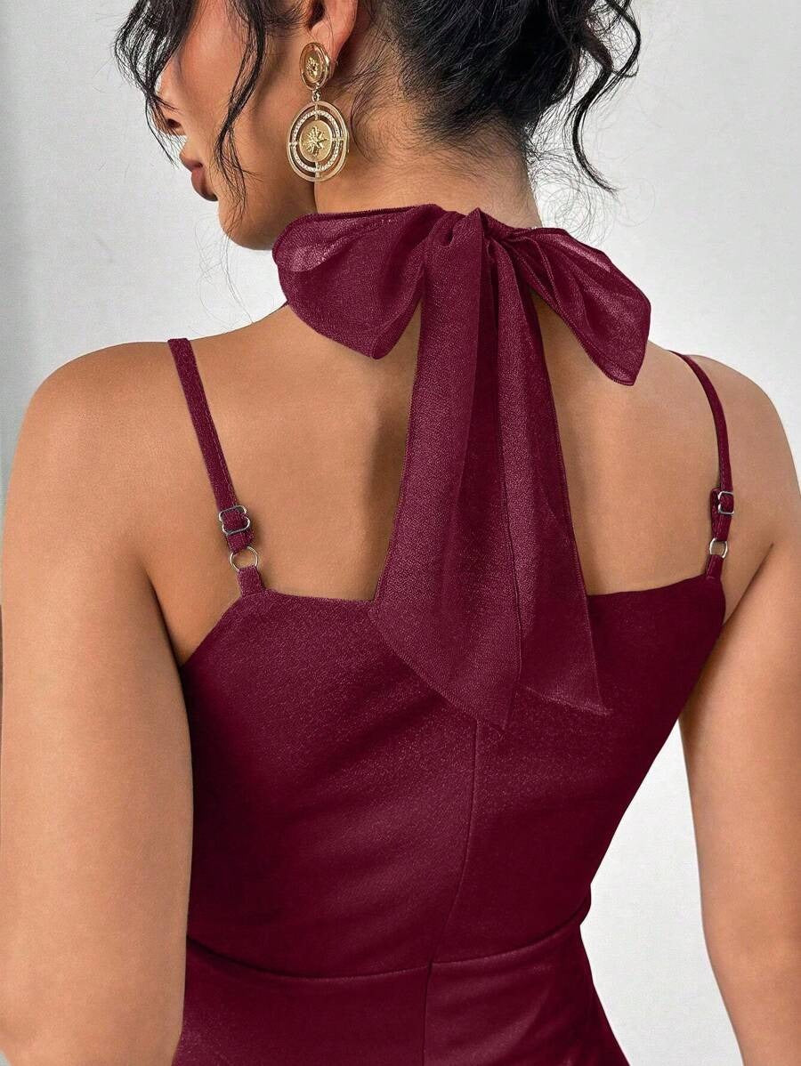 SHEIN Modelyn  فستان عنابي بدون أكمام