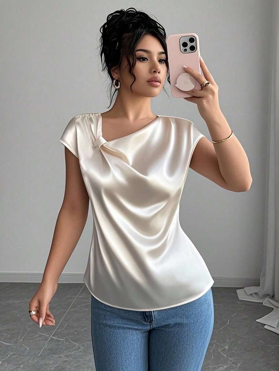 SHEIN قميص مشمشي بطبعة فراشة ولمسة فرنسية ناعمة