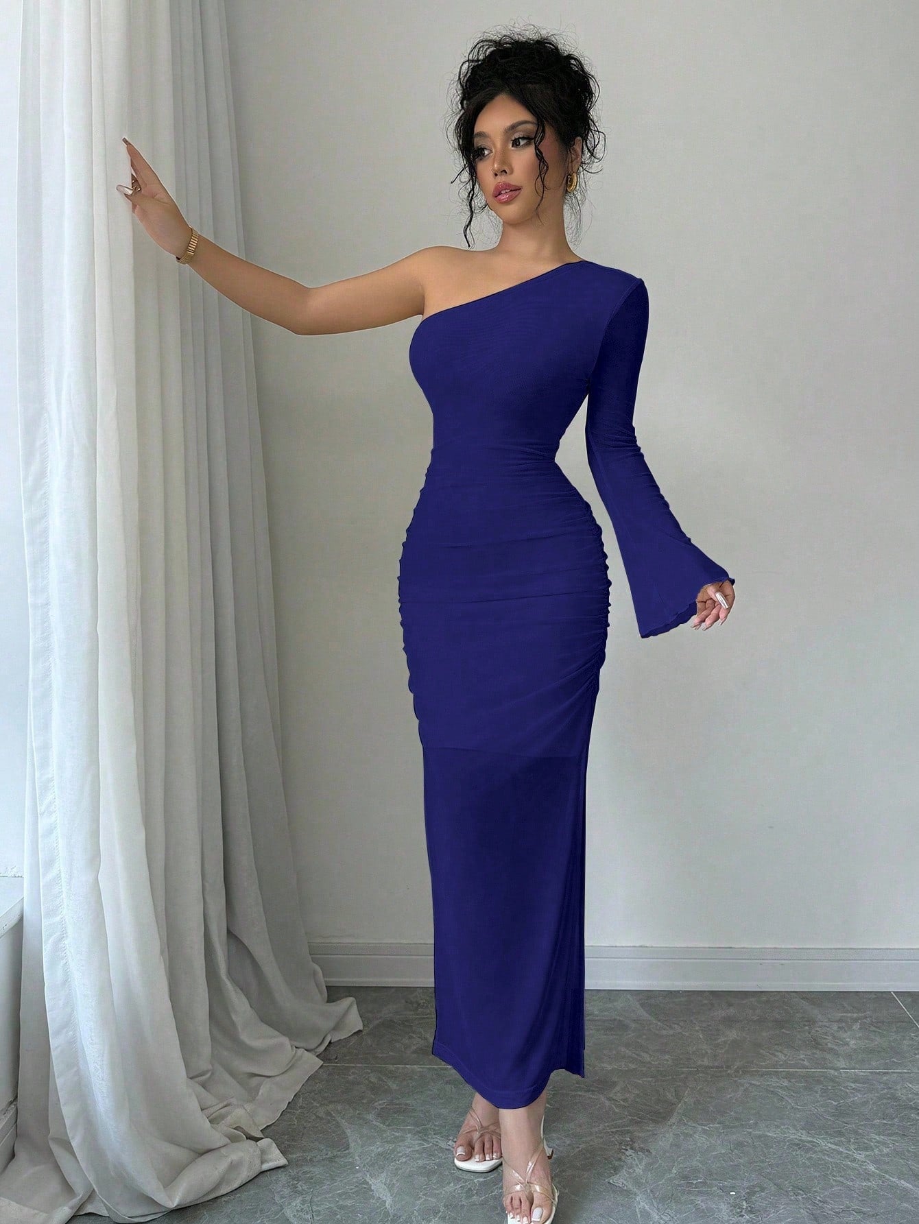 SHEIN Rafferiza فستان ماكسي بأكمام طويلة وياقة غير متماثلة
