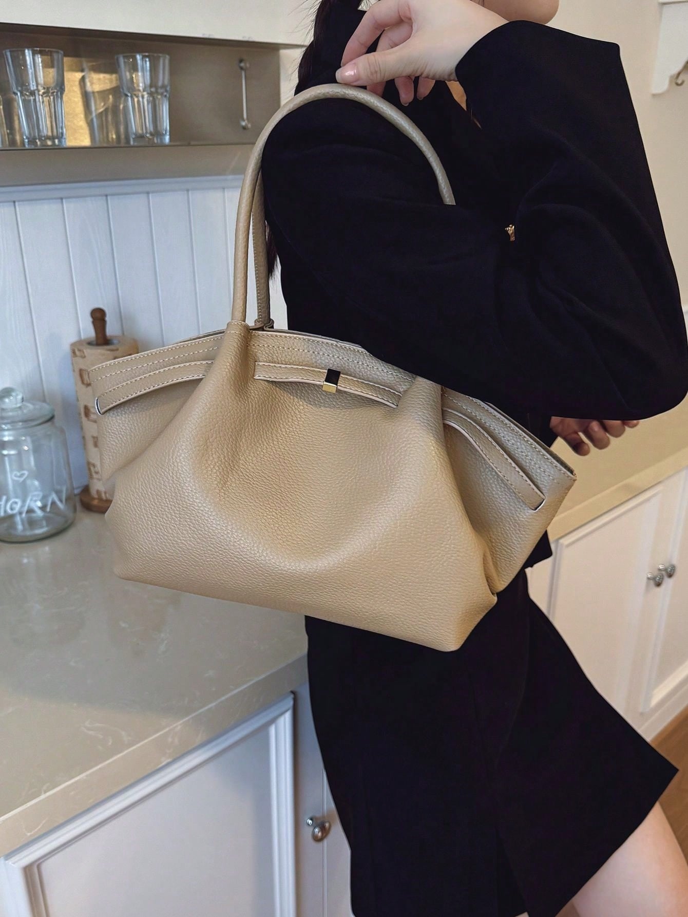 SHEIN حقيبة كتف نسائية جلدية عصرية