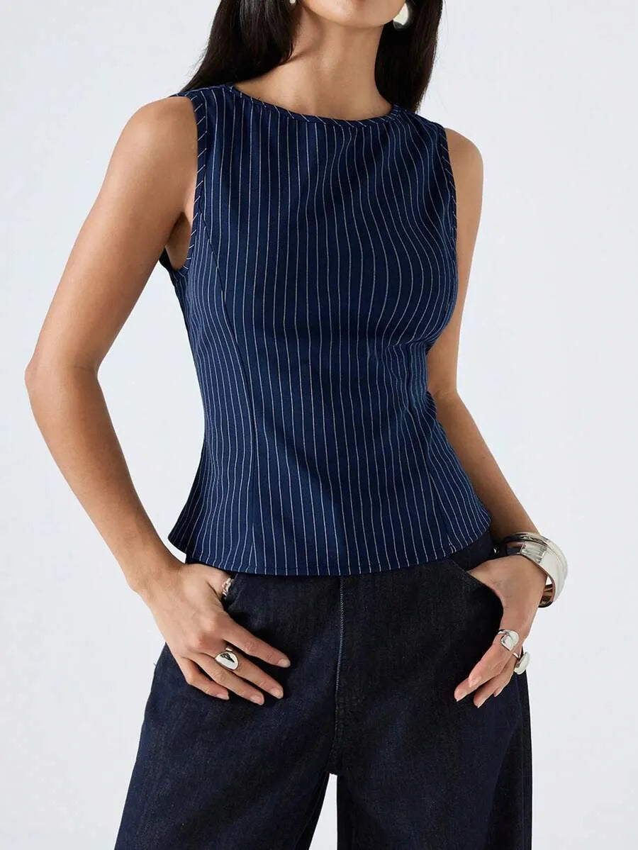 SHEIN LYSMO بلوزة نسائية بياقة دائرية وأزرار وجيب بلون أزرق