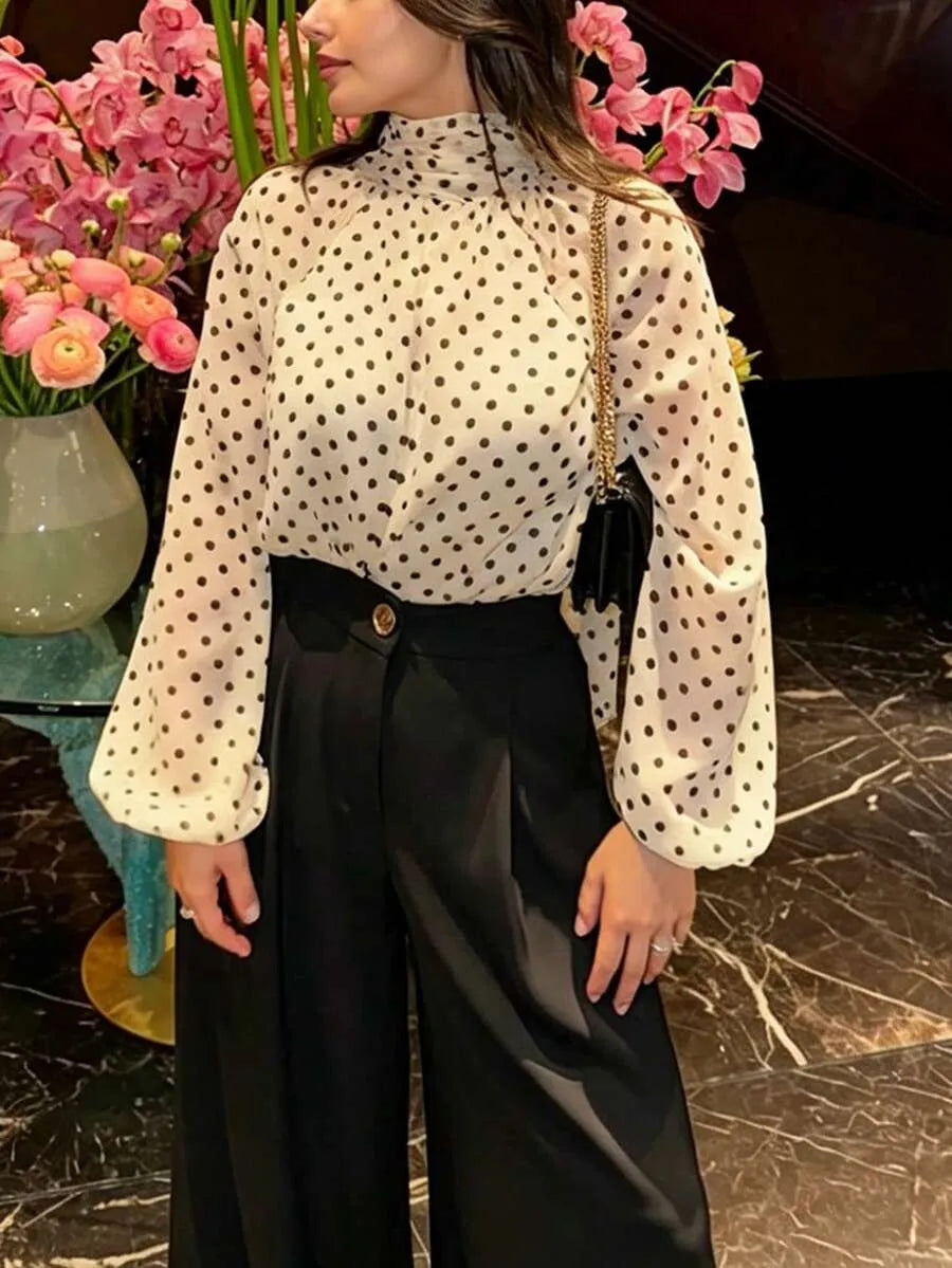 SHEIN بلوزة نسائية أنيقة باللون البيج بنقاط بولكا وشريط عنق
