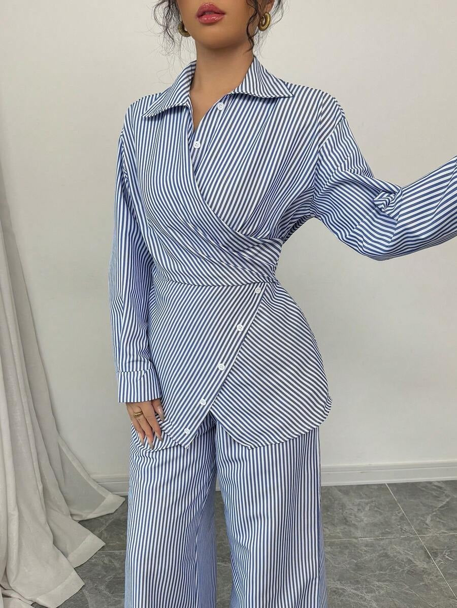 SHEIN Modelyn طقم بلون أزرق قطعتين بلوزة طويلة الأكمام  وبنطلون