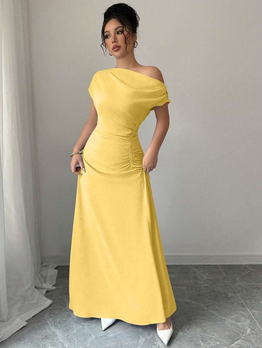 SHEIN Elenzga  فستان أنيق وطويل جدًا بلون أصفر فاتح ناعم