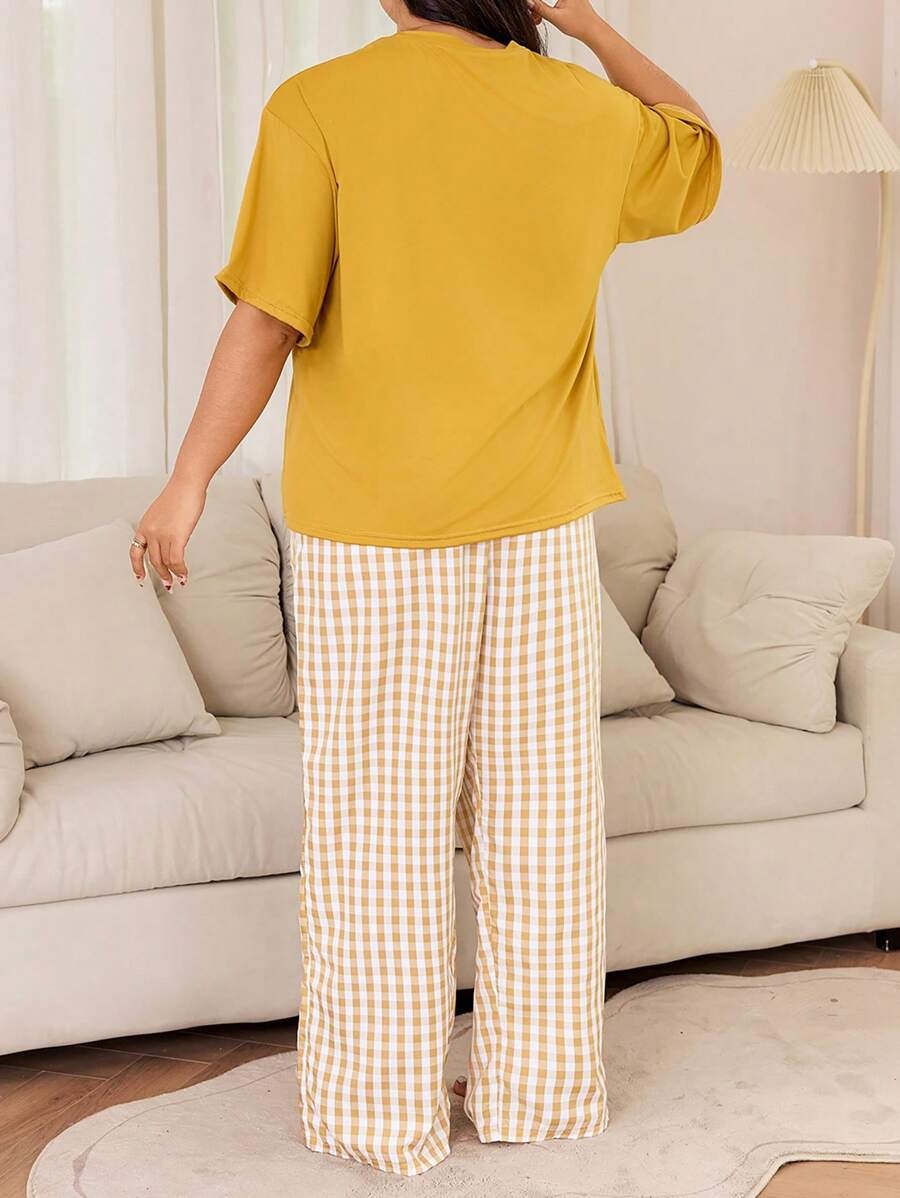 SHEIN طقم نوم كاجوال بلون أصفر خردلي وبنطلون مربعات