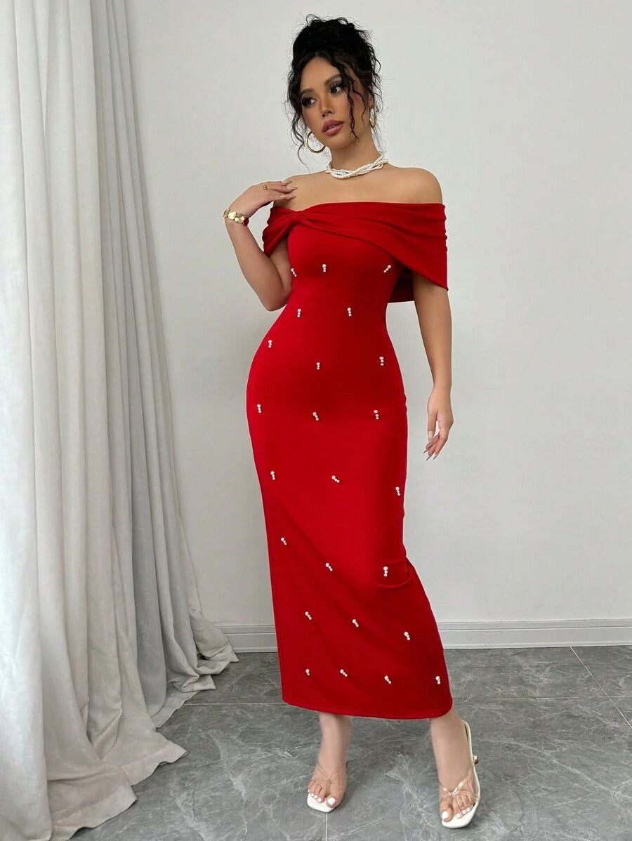 SHEIN Rafferiza فستان طويل بلون أحمر مزين بالفصوص