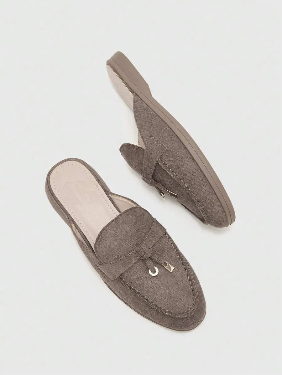 SHEIN CUCCOO BIZCHIC صنادل نسائية مسطحة باللون الخاكي