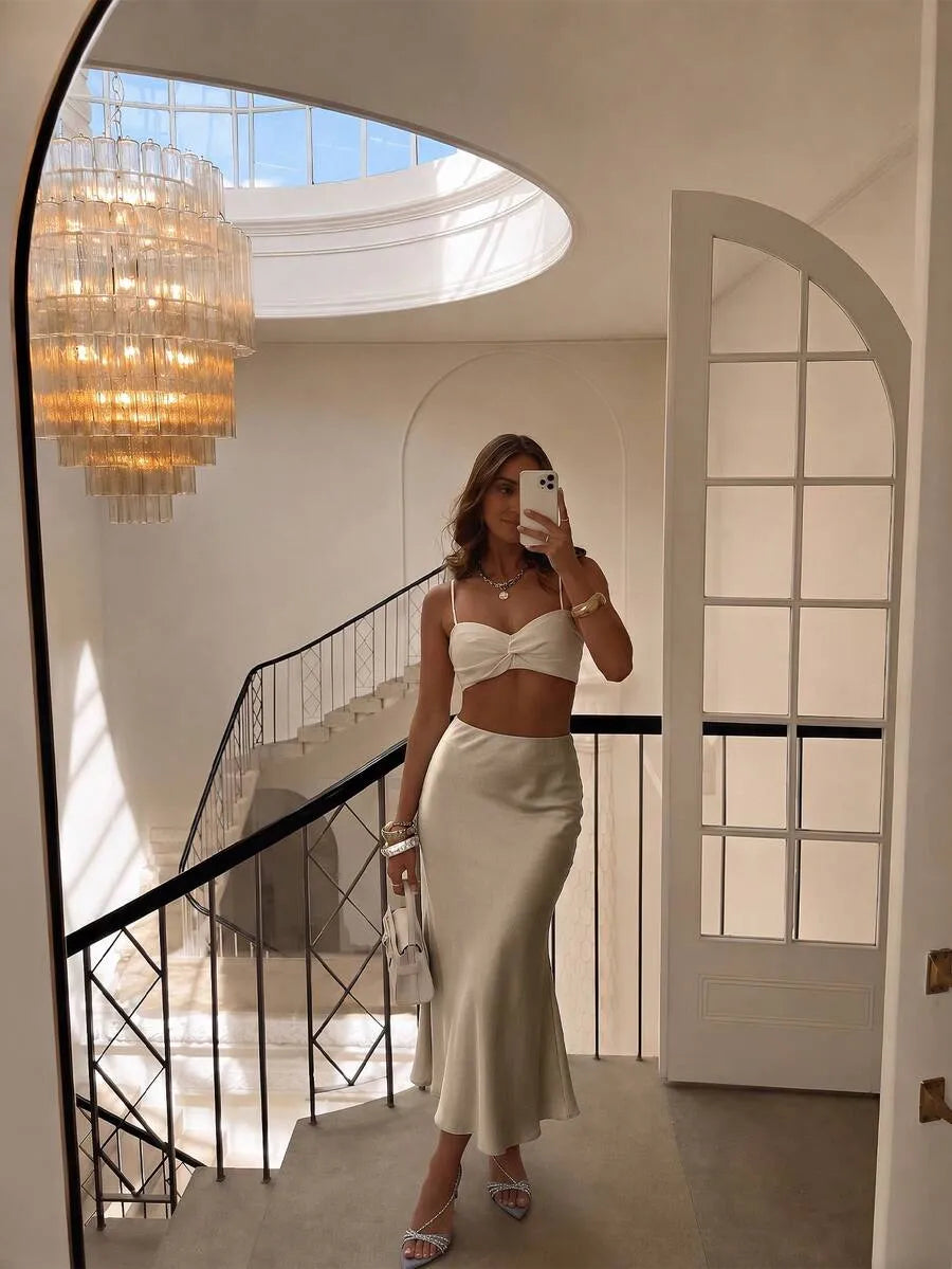 SHEIN Sollinarry تنورة ماكسي بلون رمادي فاتح بقصة قلم رصاص وتصميم سادة