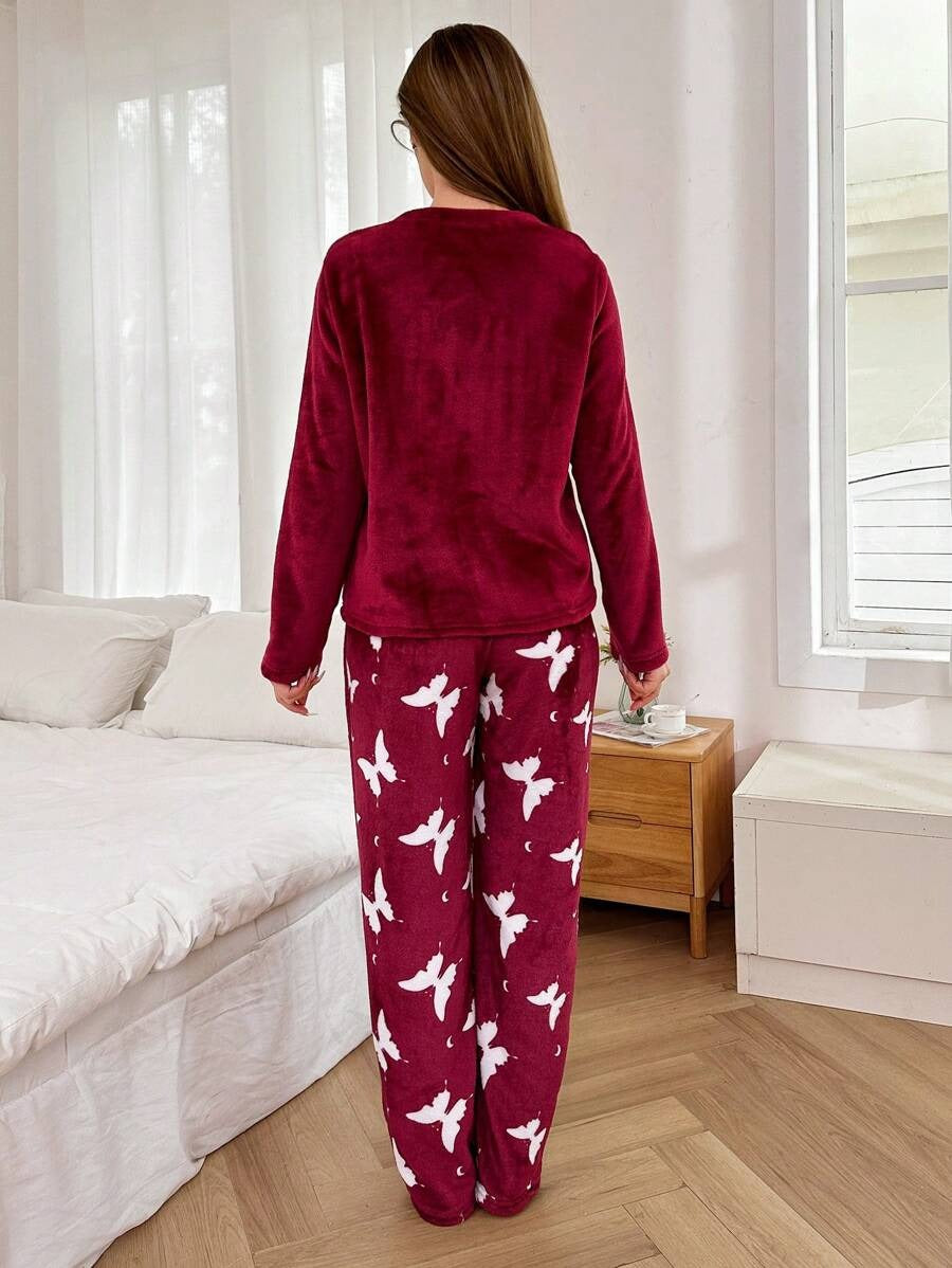 SHEIN طقم بيجامة فلانيل بطبعة فراشات