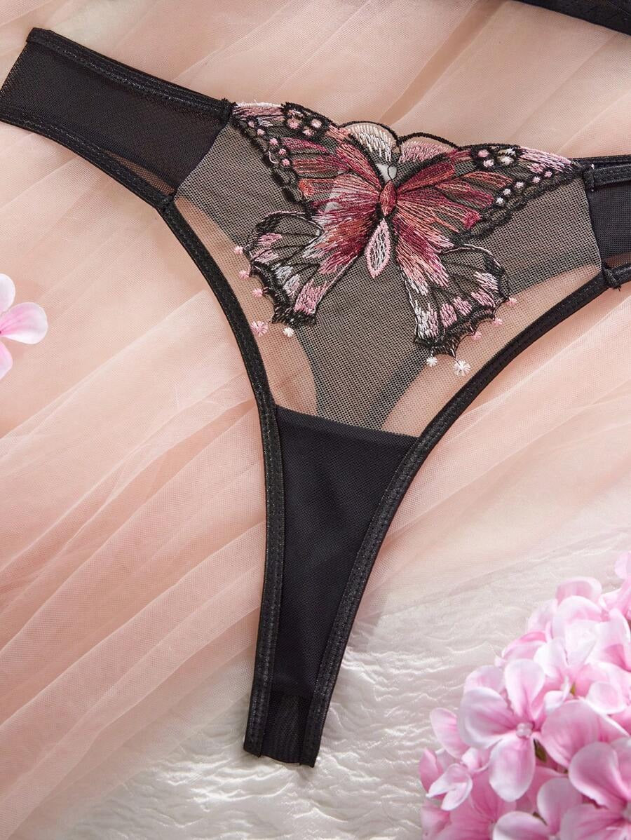 SHEIN طقم دانتيل أحمر بفراشات مطرزة