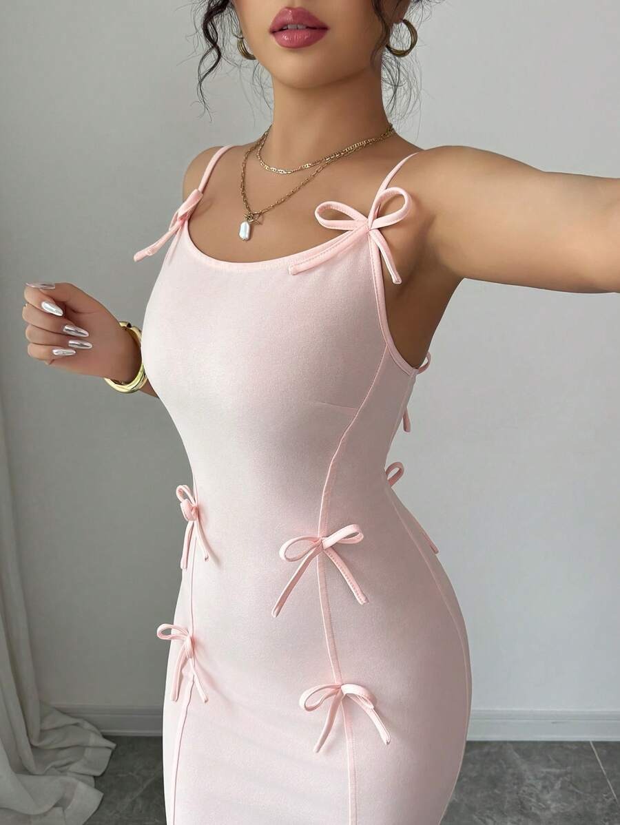 SHEIN Elenzga  فستان ناعم بلون وردي هادي و شكل الفيونكة