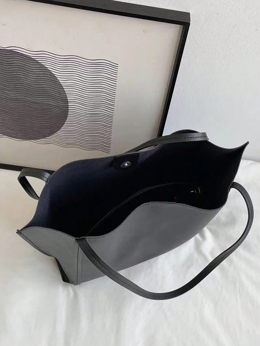 SHEIN حقيبة كتف كلاسيكية بلون أسود