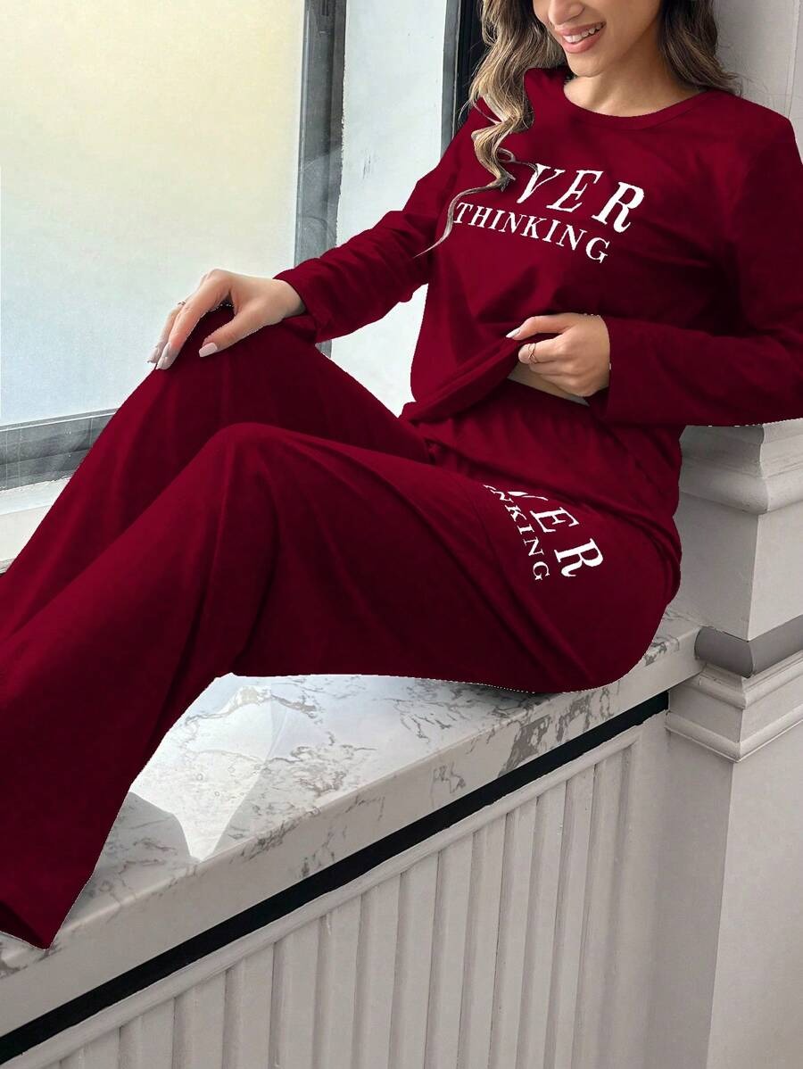 SHEIN Doze Lane طقم بيجامة حمراء من قطعتين