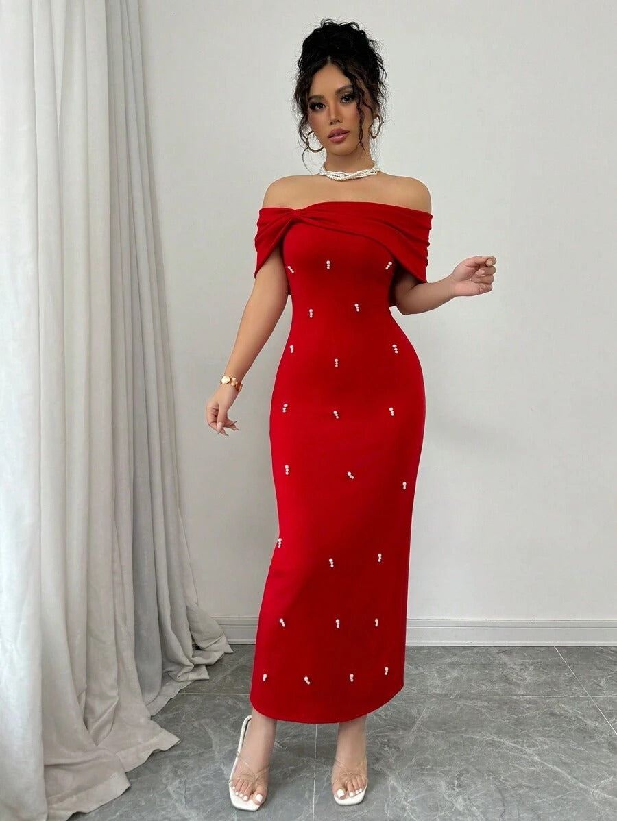 SHEIN Rafferiza فستان طويل بلون أحمر مزين بالفصوص