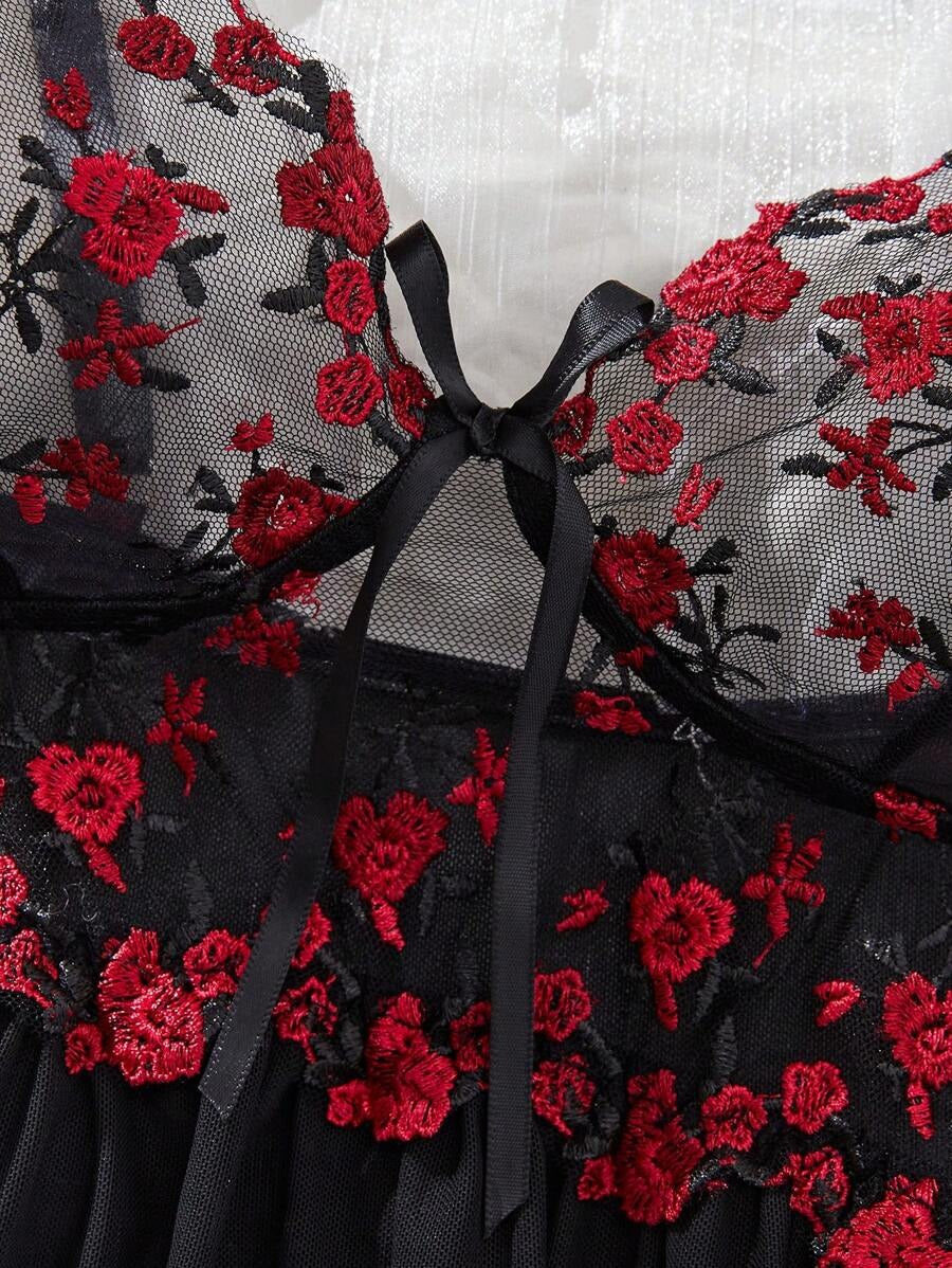 SHEIN فستان نوم شفاف أبيض بتطريز دانتيل ناعم