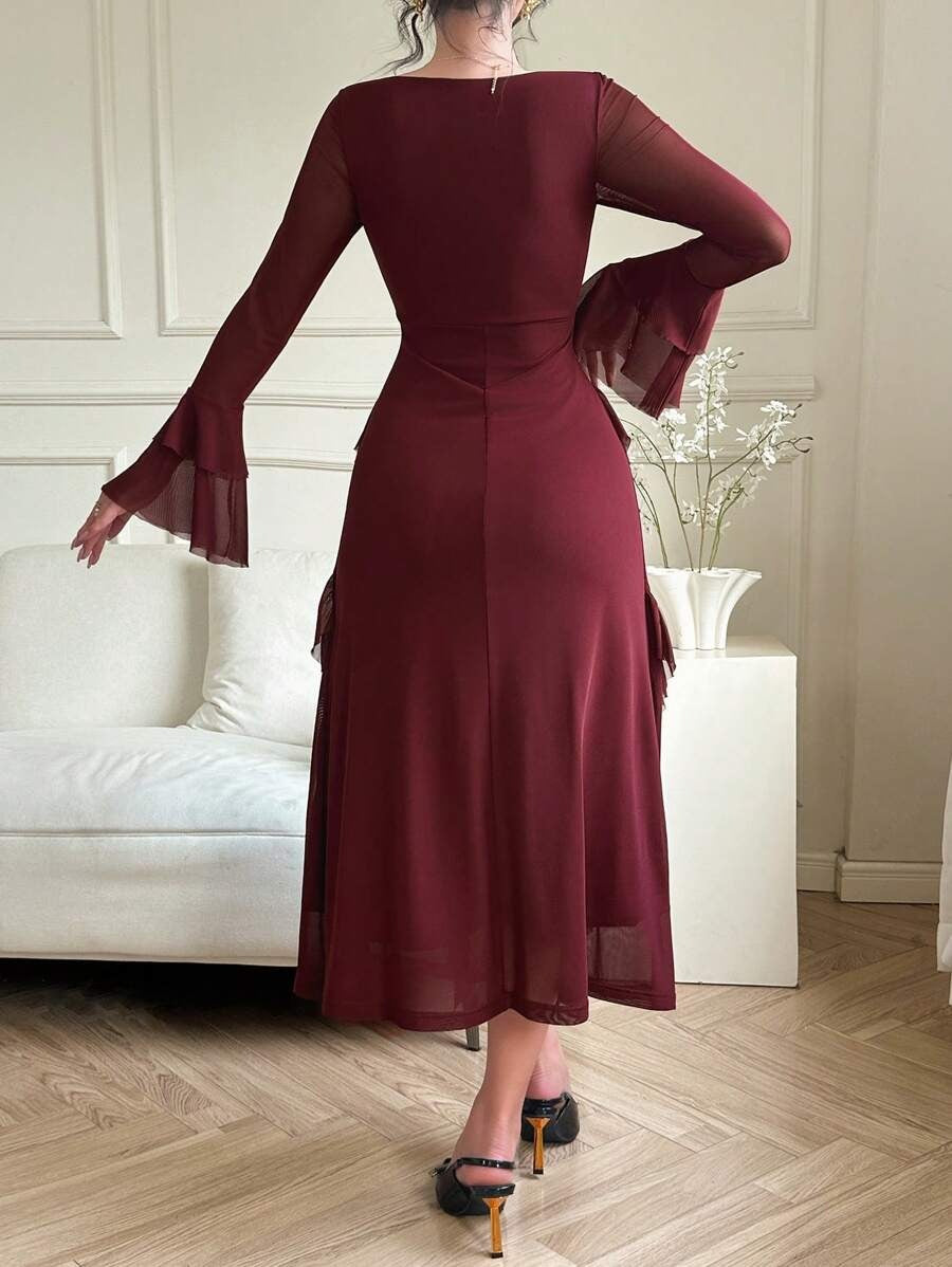 SHEIN Dazy فستان عنابي بقصة ضيقة