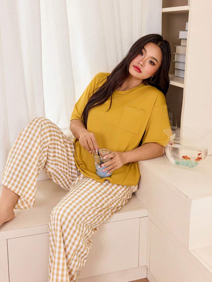 SHEIN طقم نوم كاجوال بلون أصفر خردلي وبنطلون مربعات