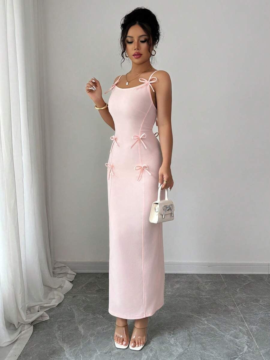 SHEIN Elenzga  فستان ناعم بلون وردي هادي و شكل الفيونكة